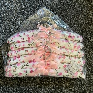 Little girl or dress up hangers -6